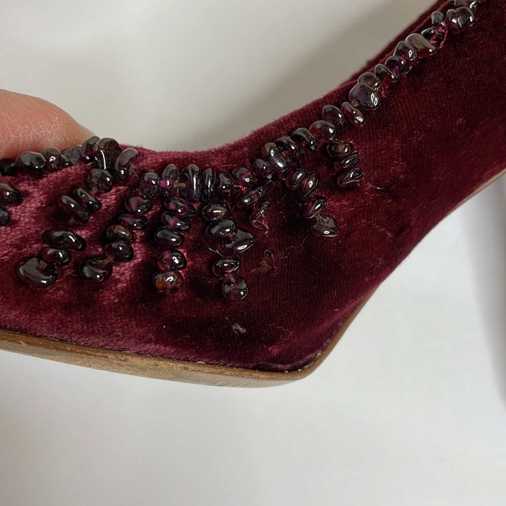 Gucci Tom Ford Era 1990s crushed velvet garnet stone maroon pumps size 9 Y2K - Picture 9 of 15